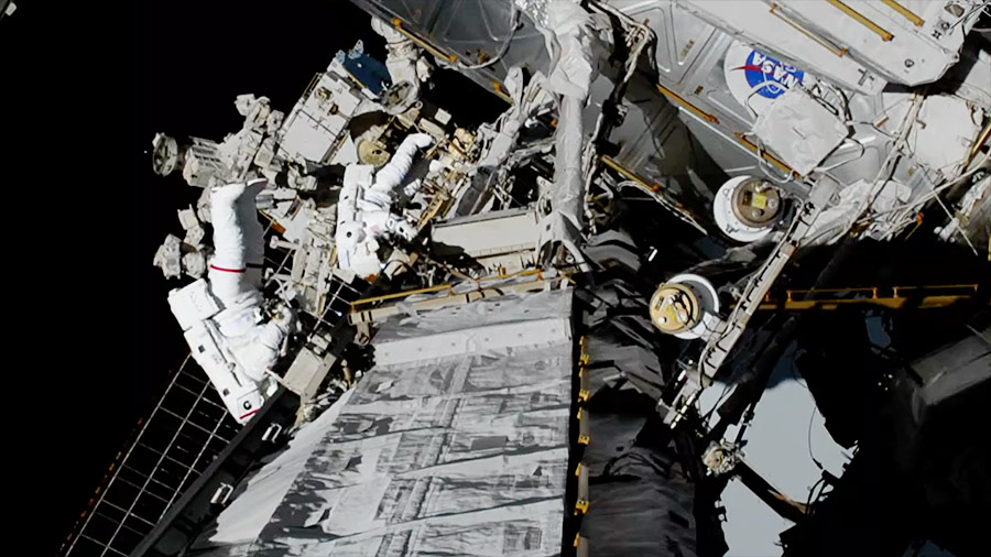 NASA Astronauts Complete Historic 1st All-Female Spacewalk: Complete Video