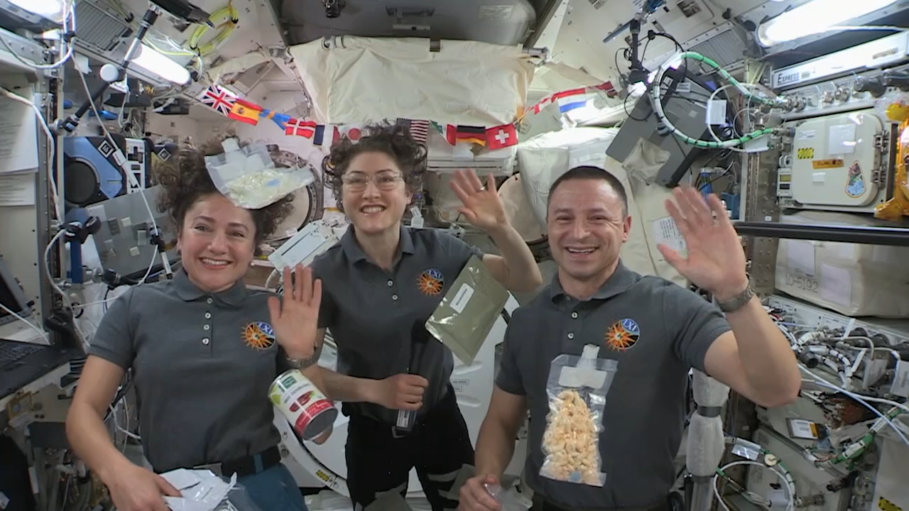 Happy Thanksgiving 2019 from the Space Station Crew in Earth Orbit and Astronaut Snoopy in NYC