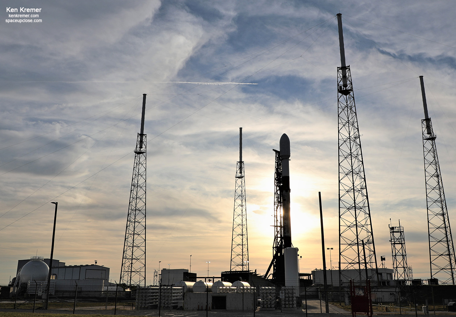 SpaceX Next Starlink Launch Set for Jan. 27, Weather Permitting: Watch Live/Photos