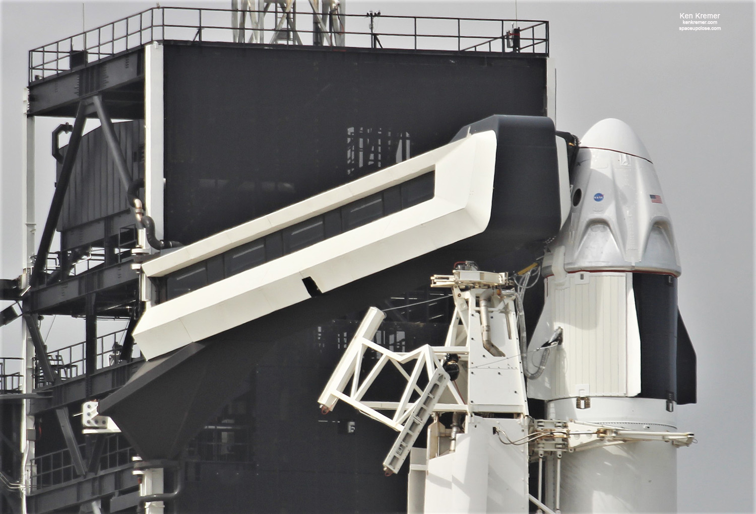 Poor Weather Postpones SpaceX Crew Dragon In-Flight Abort Demonstration Test to Jan 19: Photos