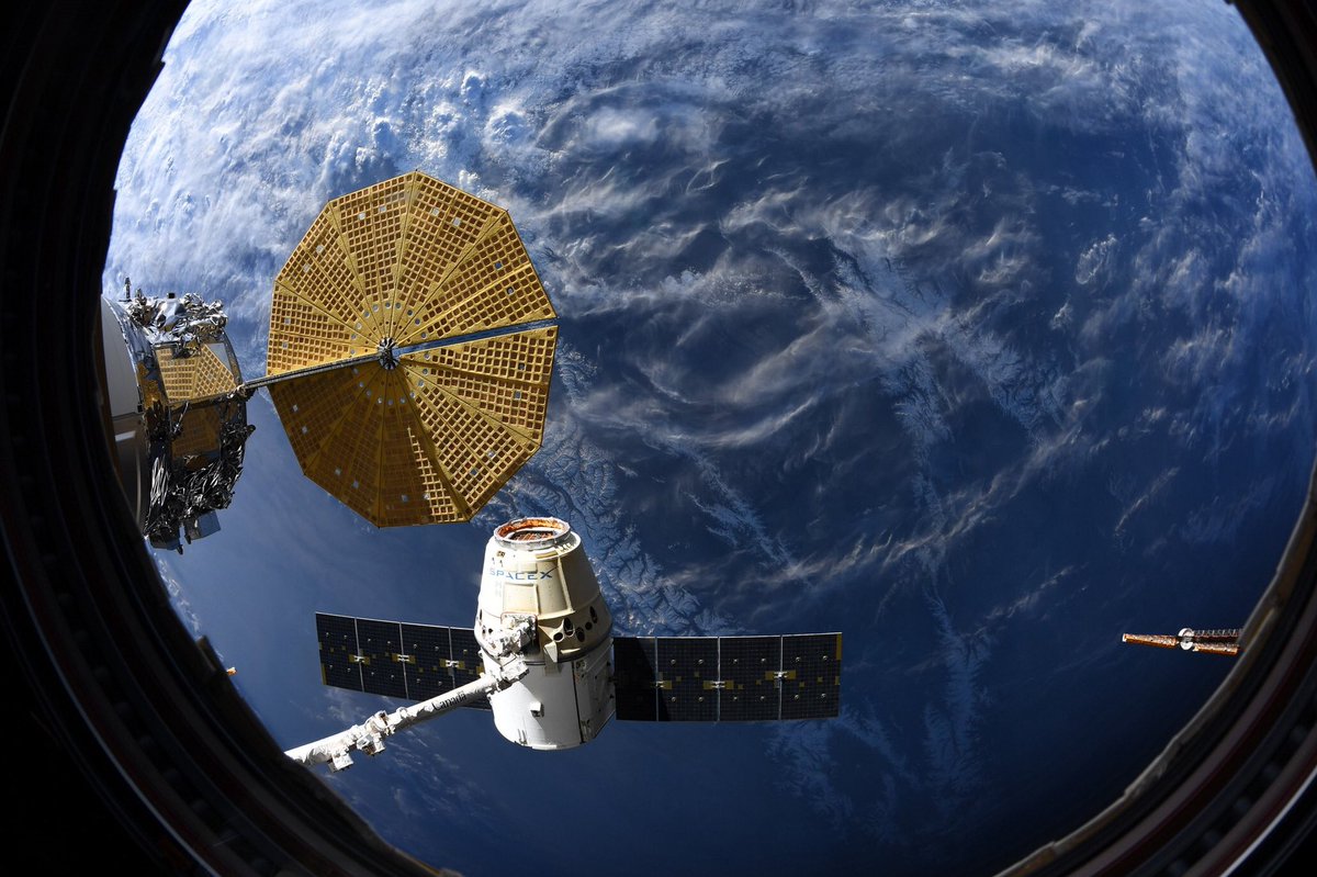 Final 1st Generation SpaceX Cargo Dragon Departs Station and Splashes Down with Science