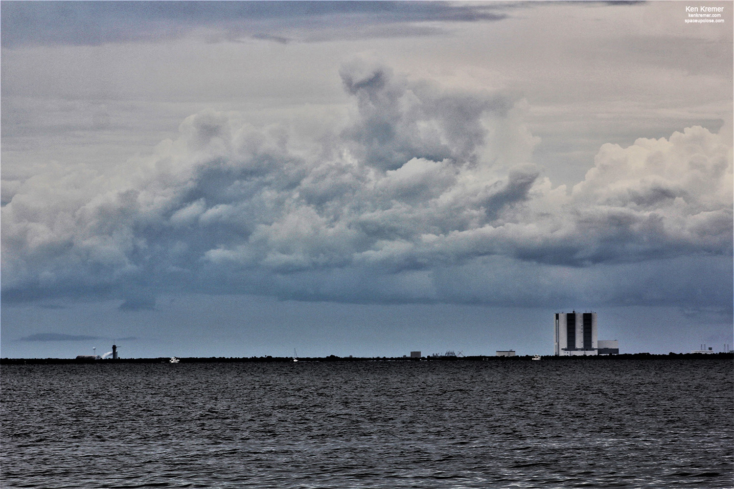 Dismal Weather Scrubs Historic SpaceX Launch of NASA Astronauts: Photos