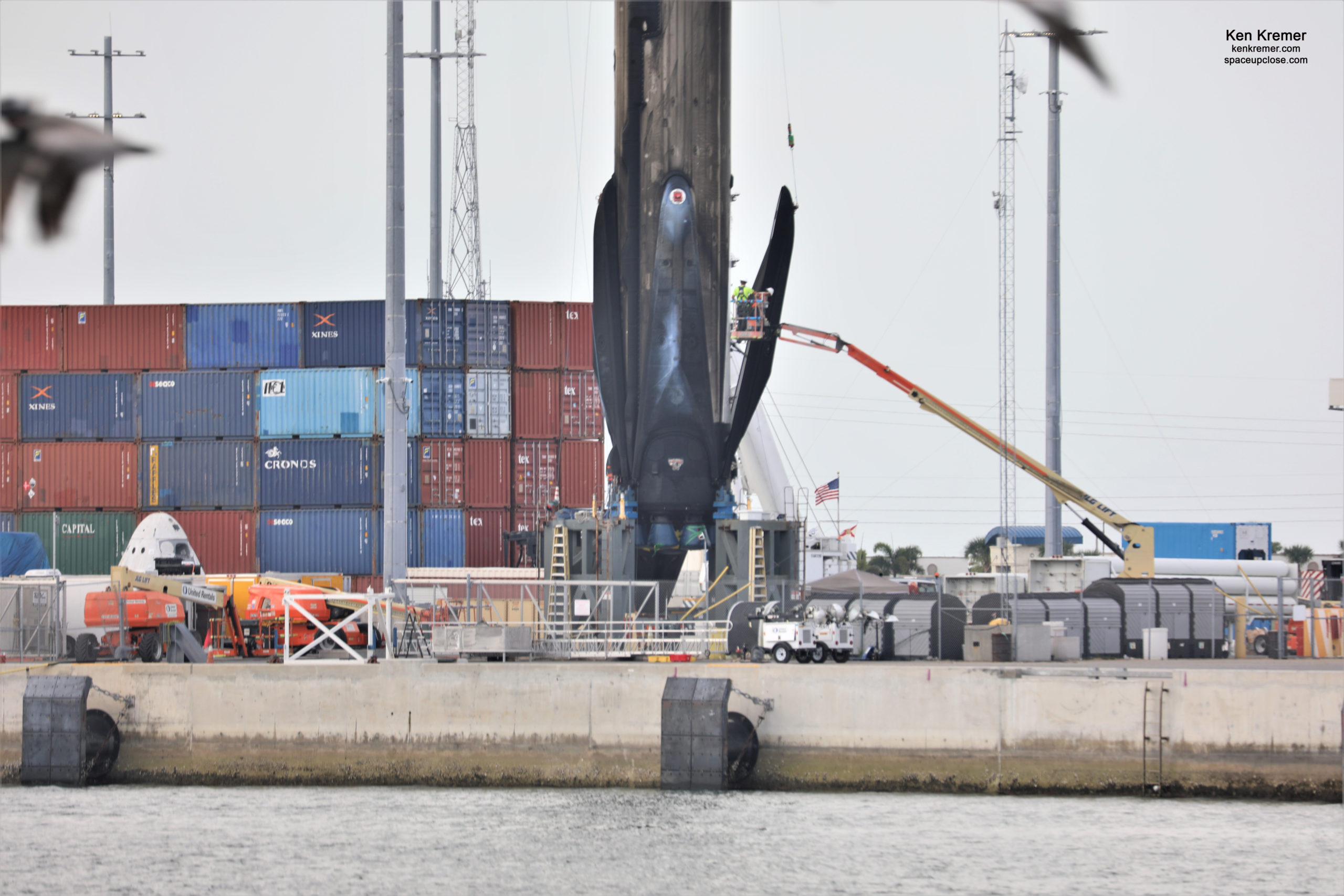 All Landing Legs Retracted on 1st 5X Launched/Landed SpaceX Falcon 9 Booster at Port Canaveral: Photos