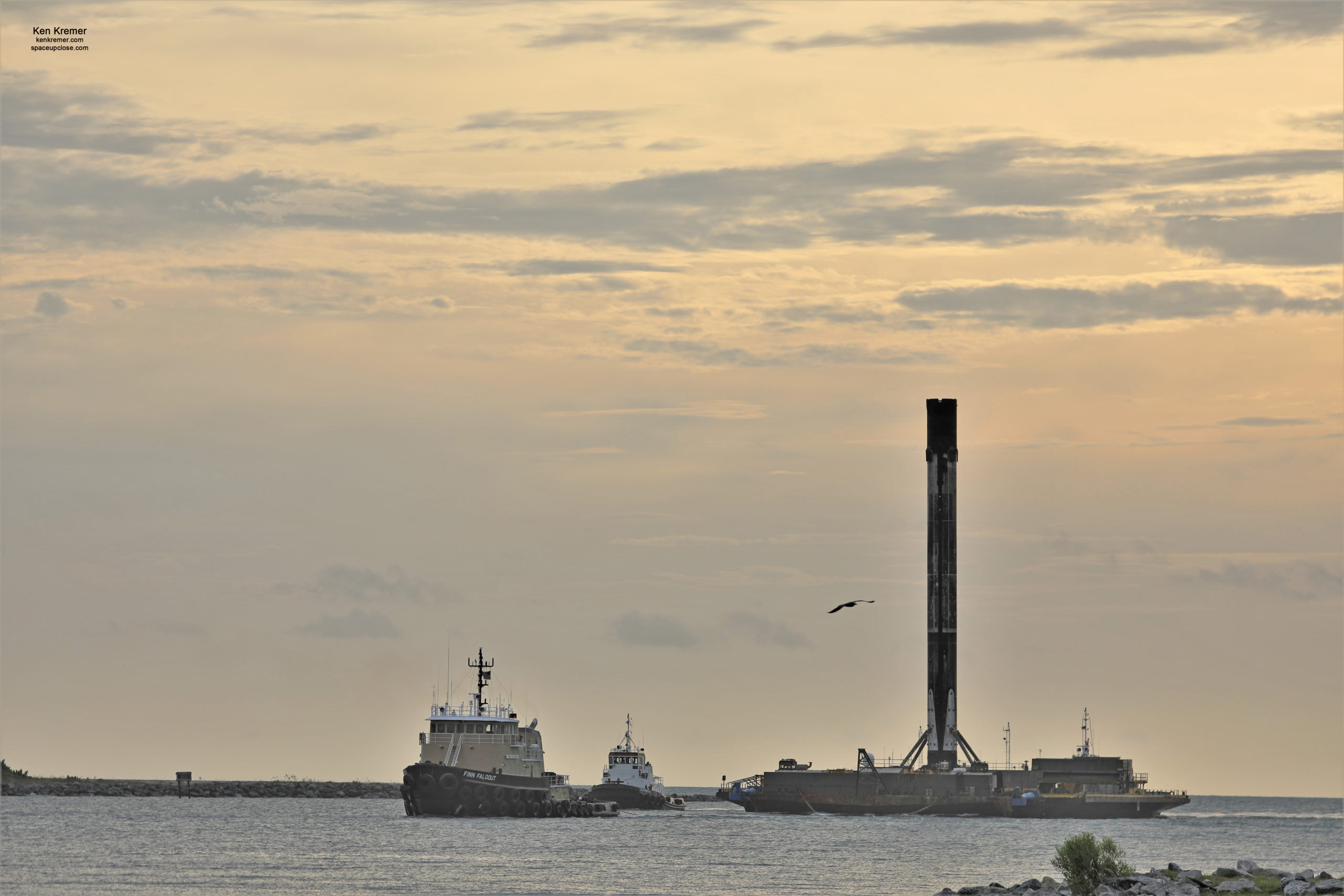 Triumphant Sunrise Return to Port Canaveral for 1st 6x Flight-Proven SpaceX Falcon 9: Photos