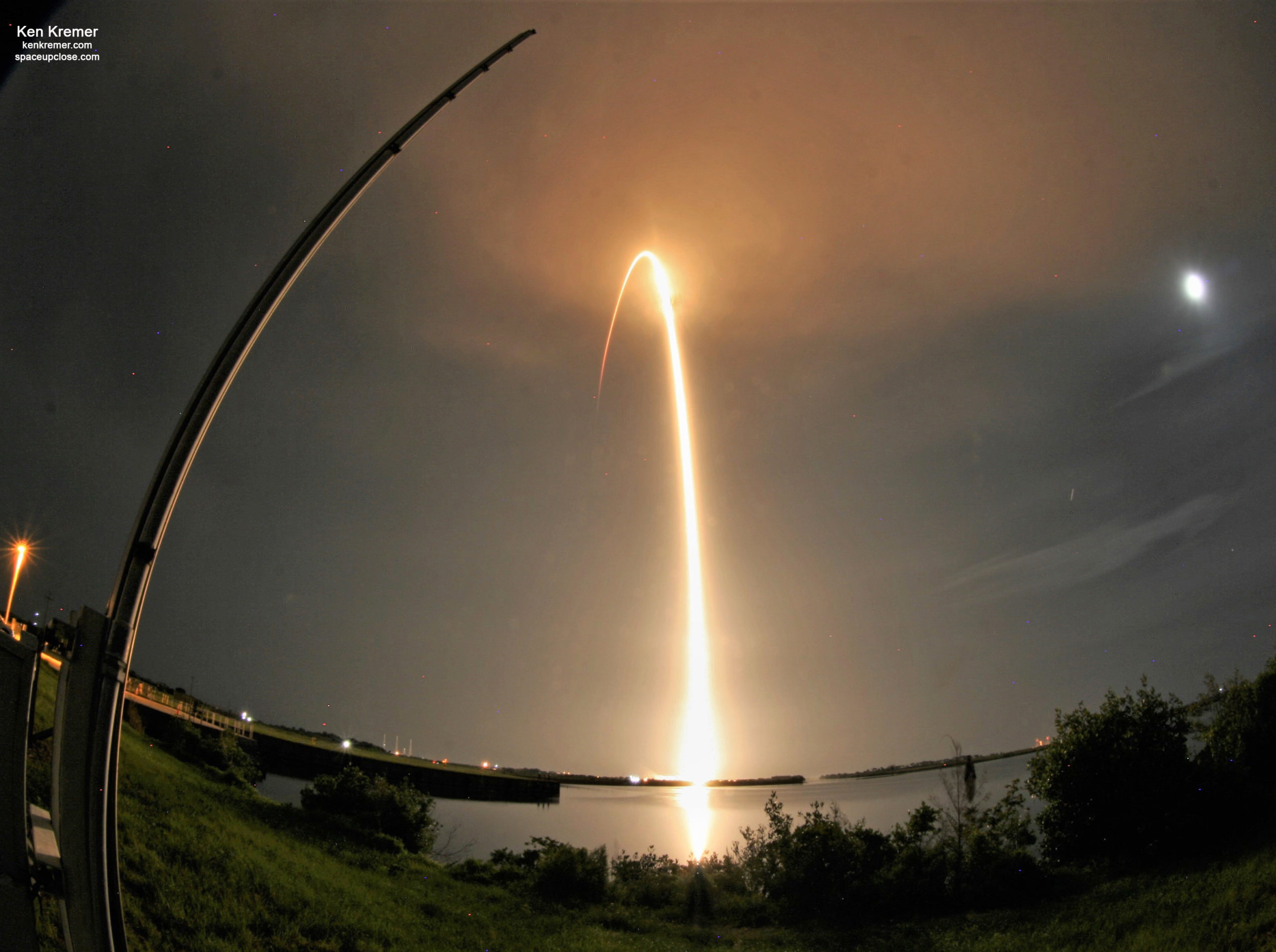 SpaceX Beautiful Overnight Launch Sends Starlink Satellites to Orbit after Multiple Delays: Photos