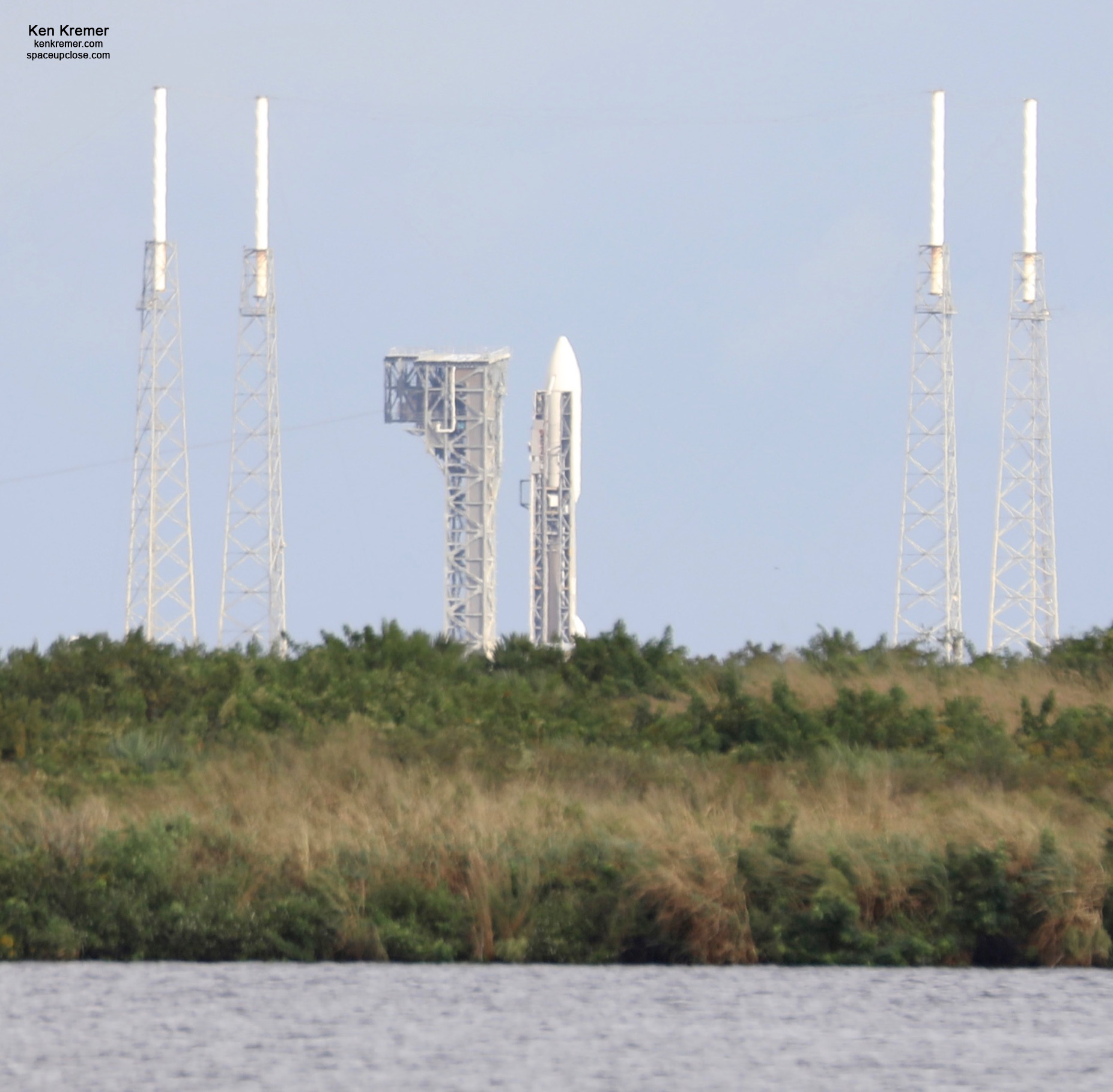 Atlas V Rolls Out to Launch Pad for Nov. 13 Liftoff of NRO SpySat: Watch Live/Photos