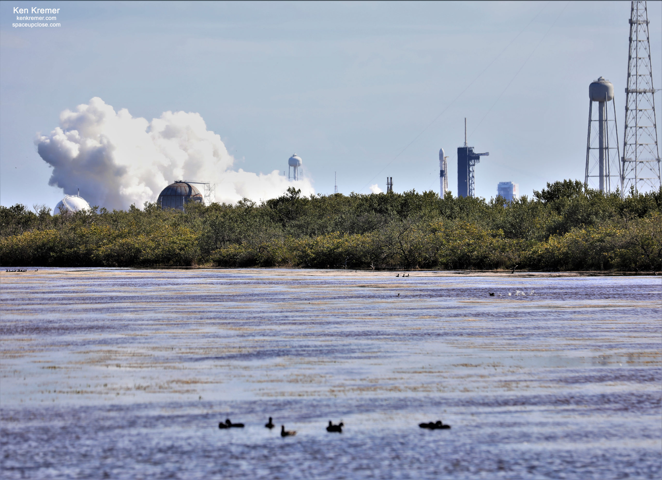 SpaceX Completes Static Fire Test Sunday, Targets Wednesday Predawn Feb. 3 for Next Starlink Launch But Weather Iffy: Photos