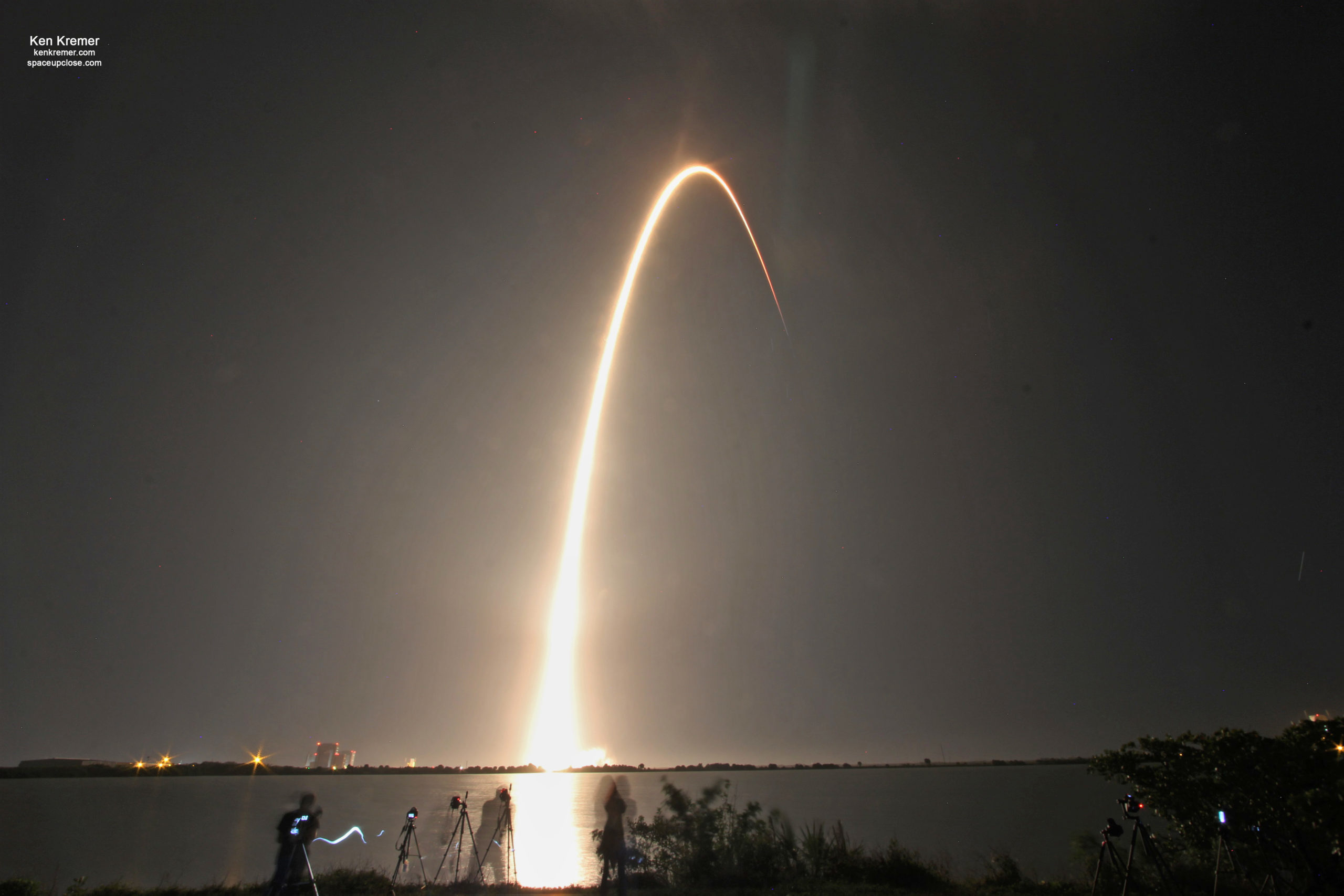 Veteran SpaceX Booster Successfully Deploys Starlink Satellites But Droneship Landing Fails: Photos