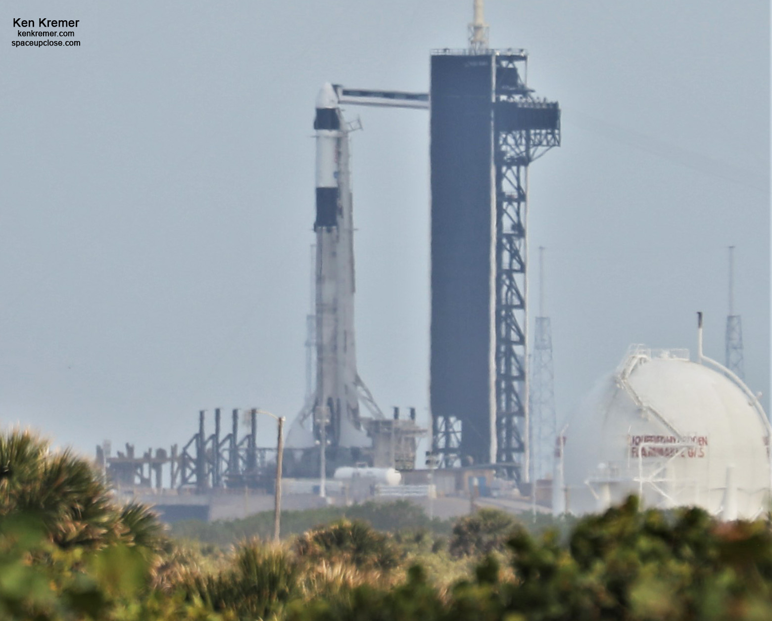 NASA, SpaceX GO for April 22 Launch 4 Astronauts to International Space Station: Photos