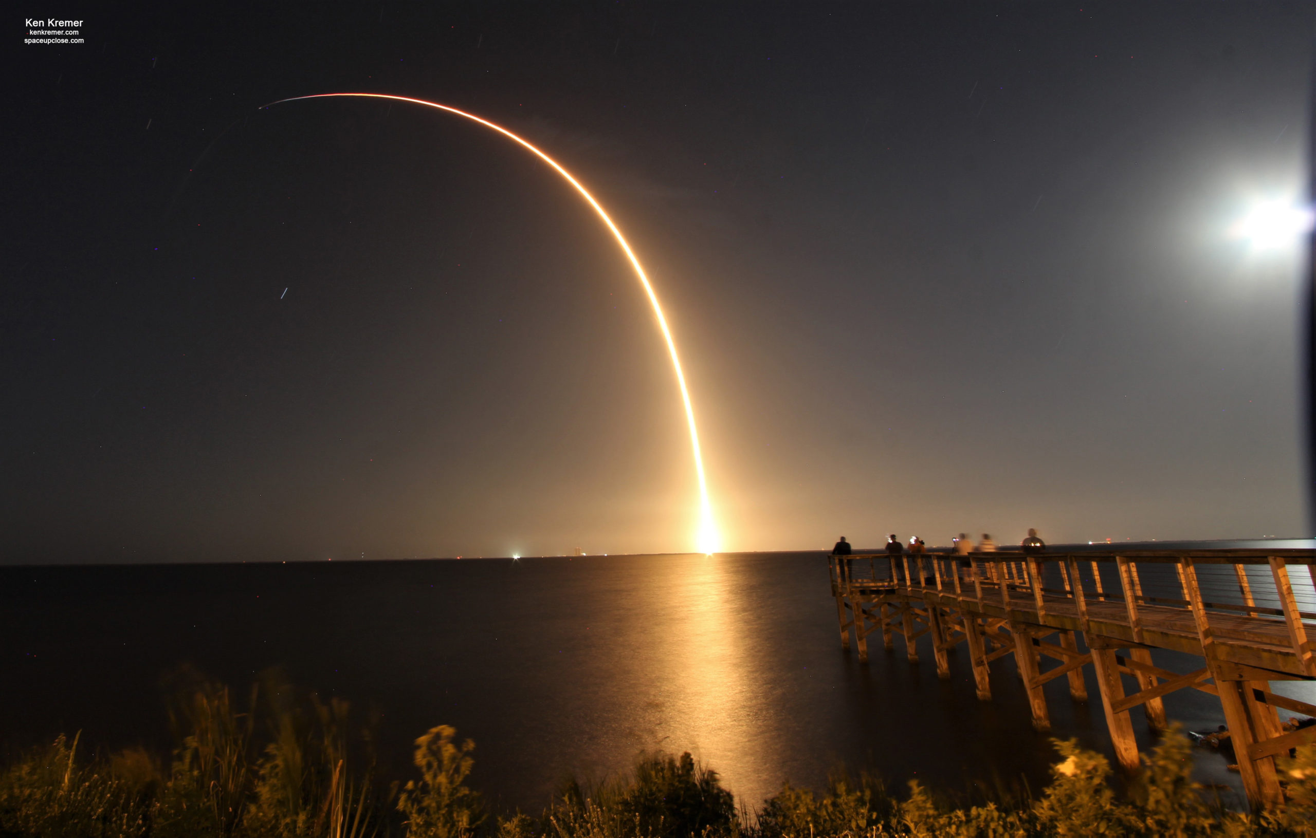 Recycled SpaceX Falcon 9 Streaks to Orbit on Nighttime Delivery Next Batch Starlink Satellites to Orbit: Photos