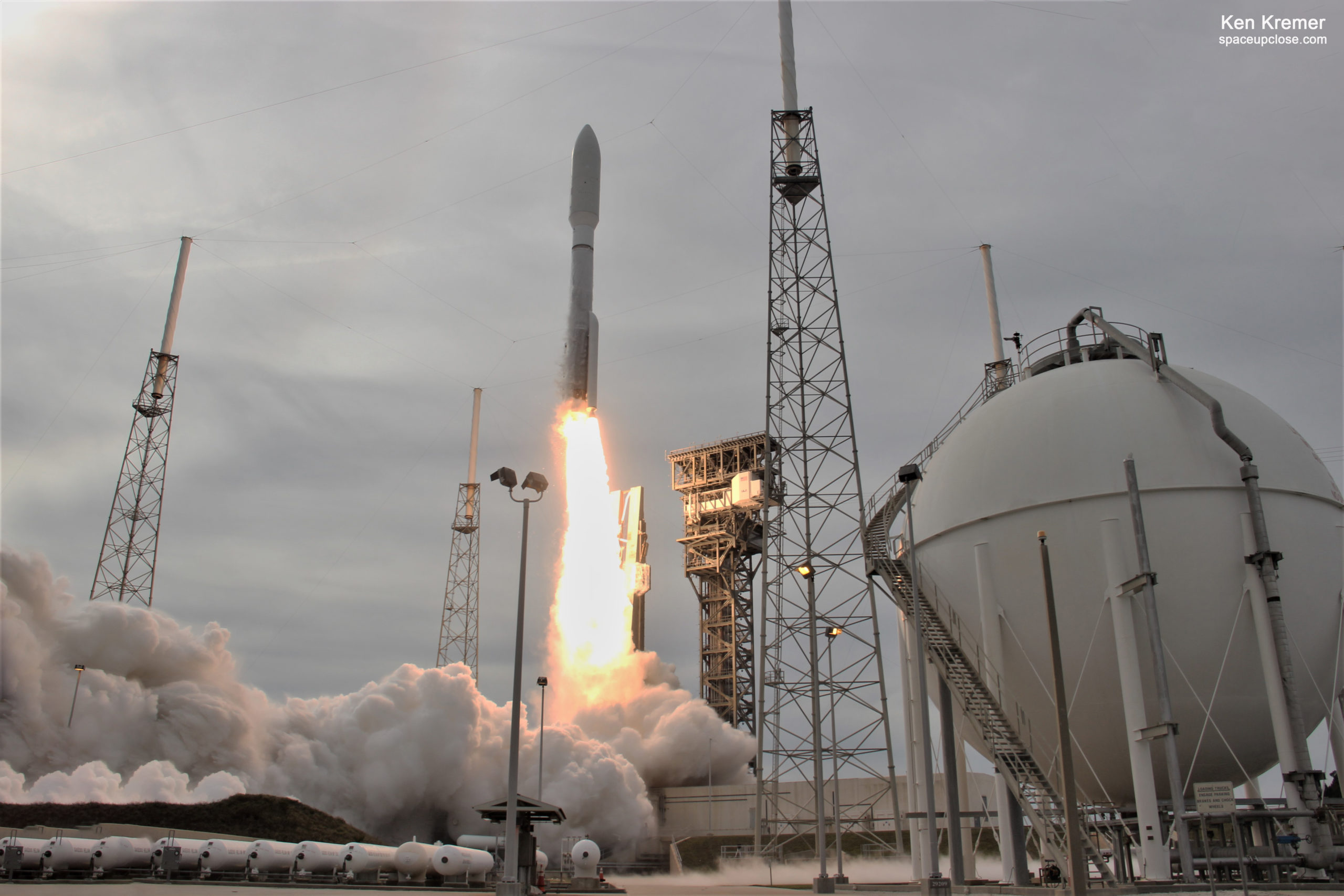 ULA ‘Big Slider’ Atlas V Rocket Delivers Twin Space Force ‘Neighborhood Watch’ Surveillance Satellites to Orbit: Photos