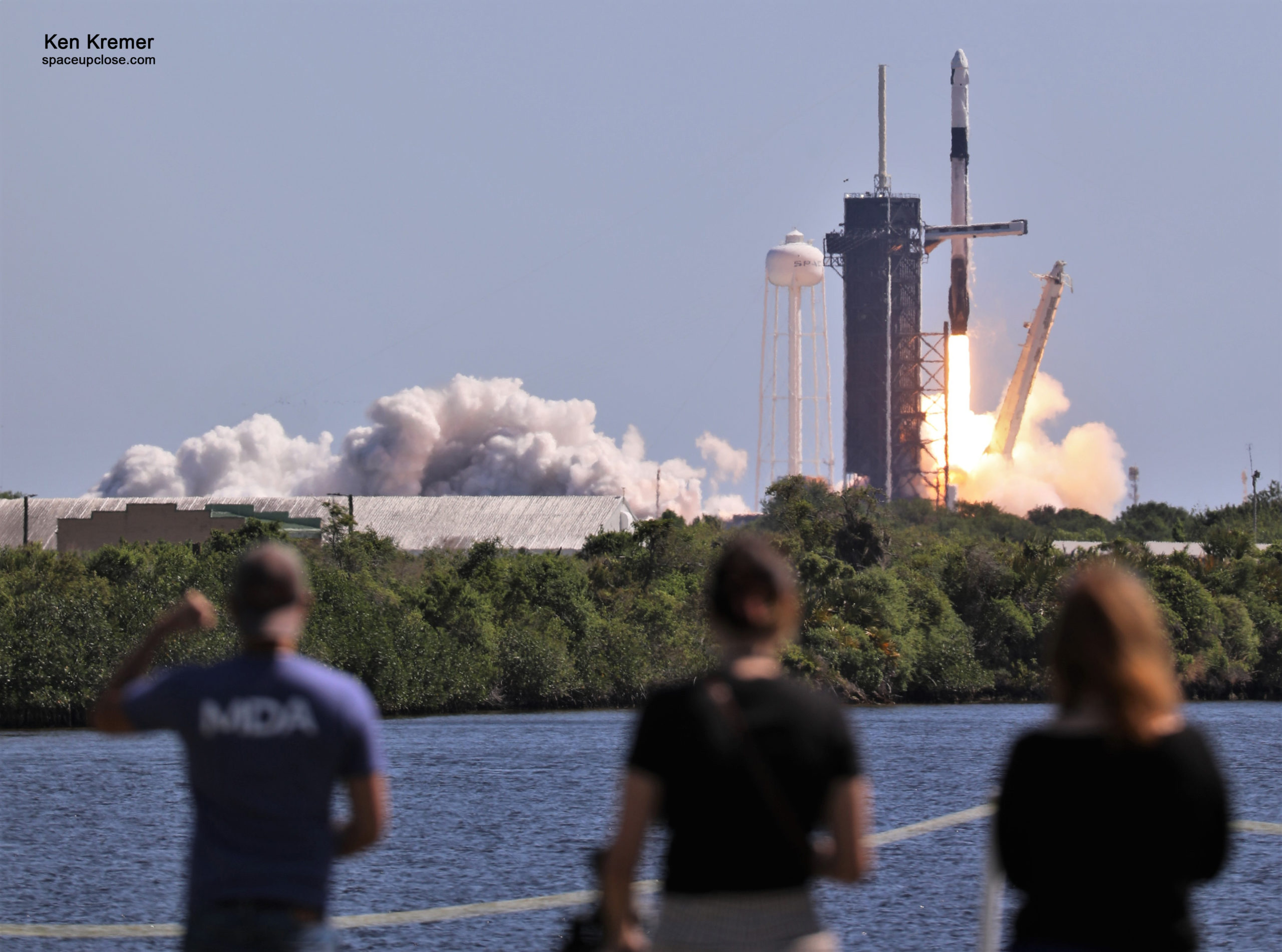 First All Private Astronaut Crew Launches to International Space Station on Axiom-1 Flight: Photos