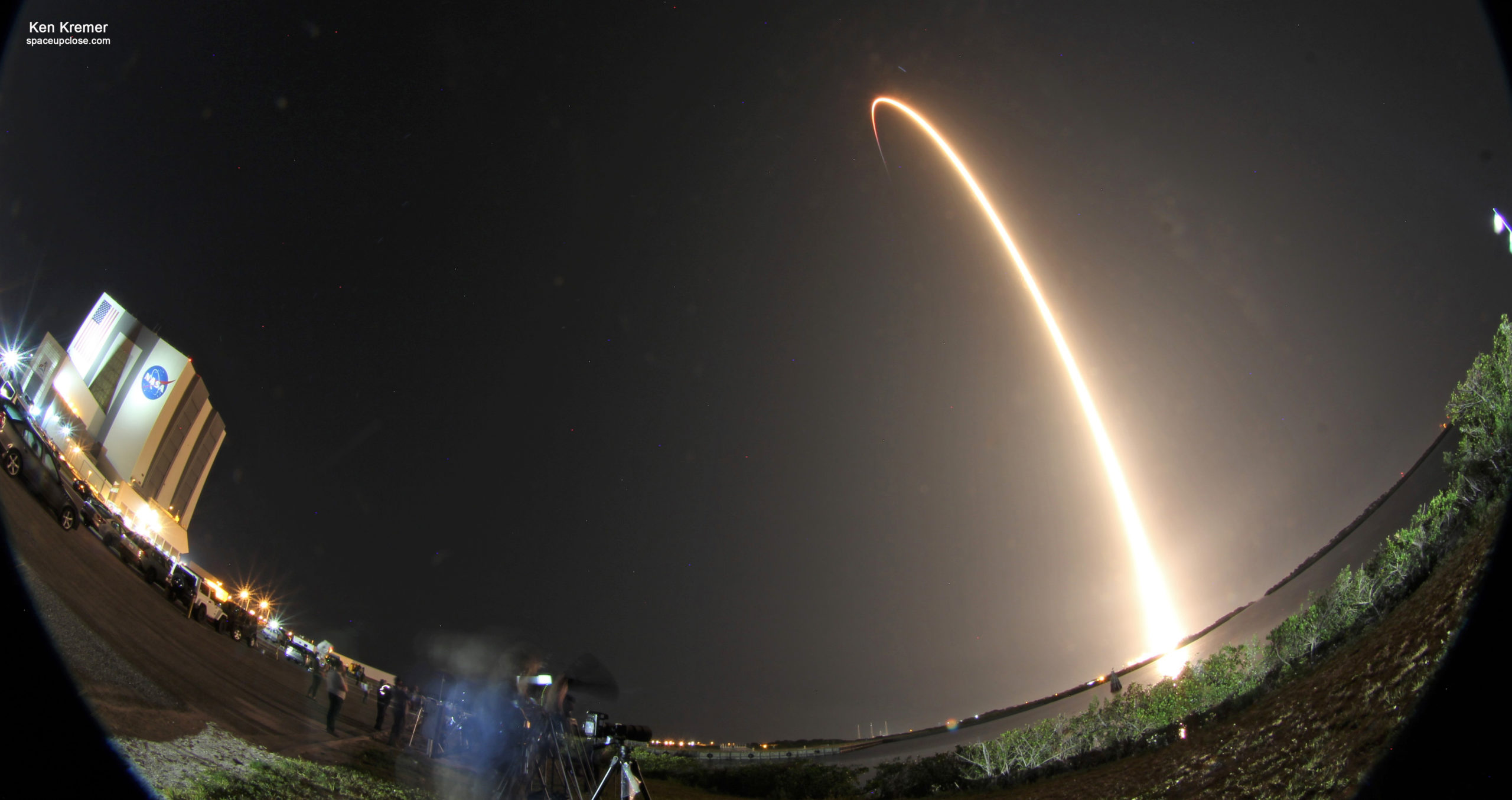 Spectacular Middle of the Night Blastoff for NASA ESA    SpaceX Crew 4 Astronaut Quartet to ISS: Photos