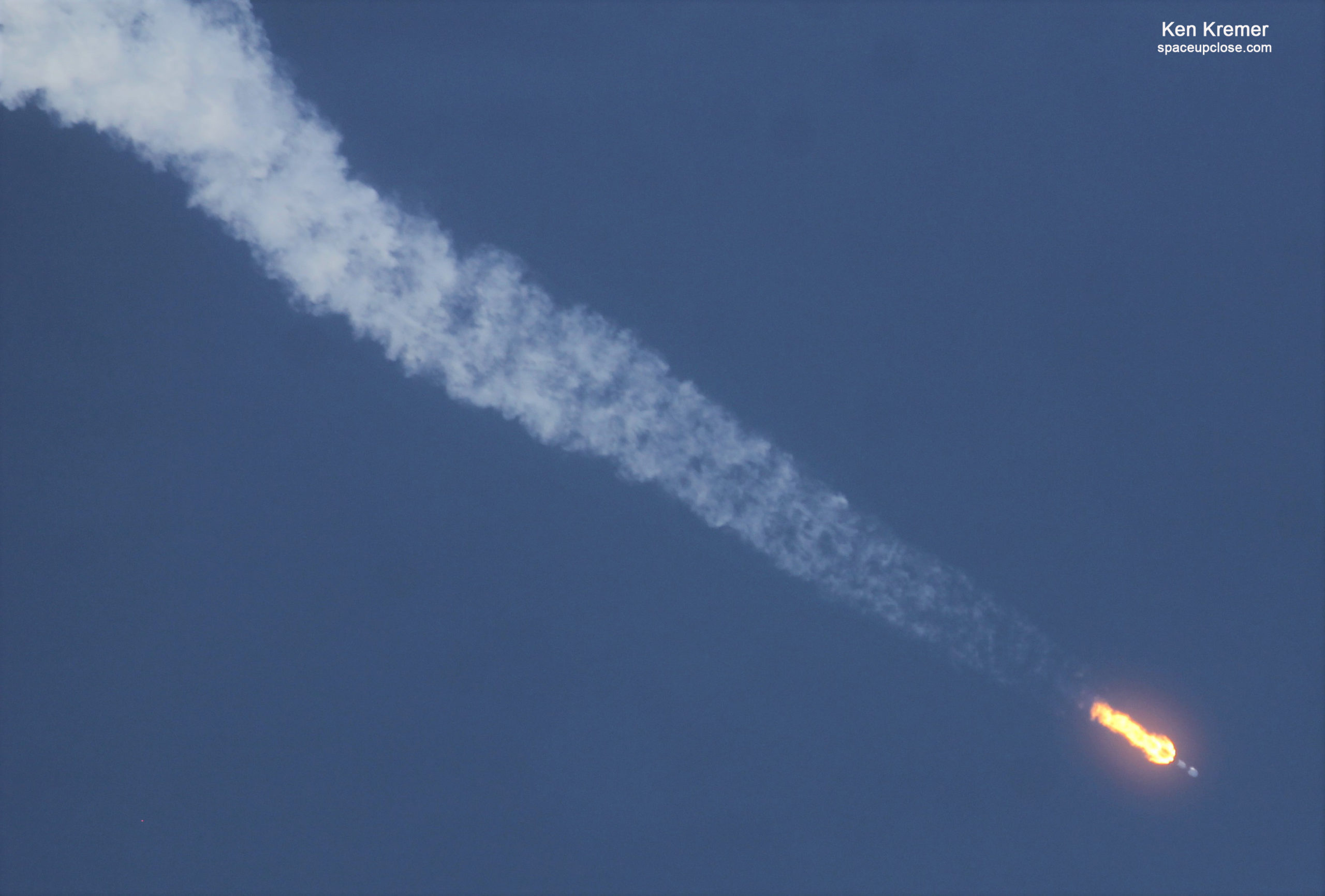 SpaceX Launches Egyptian NileSat Telecom Satellite to Geosynchronous Orbit: Photos