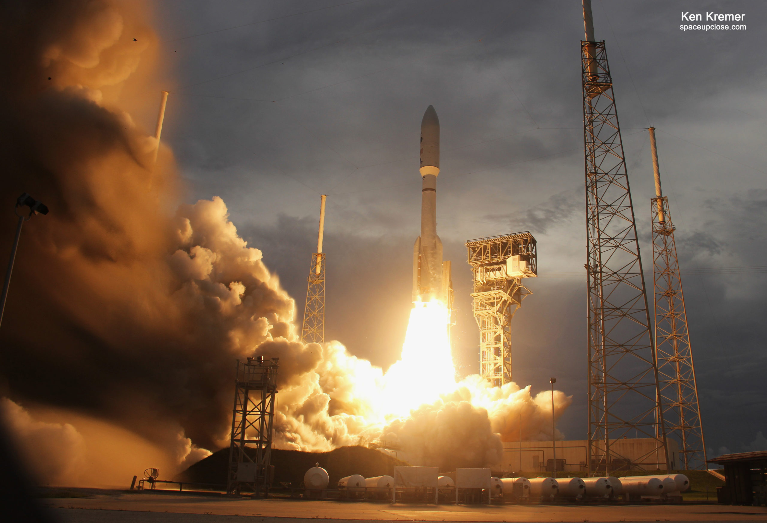 Beautiful ULA Atlas V Blastoff Delivers Experimental Missile Warning Satellite to Orbit for U.S. Space Force: Photos