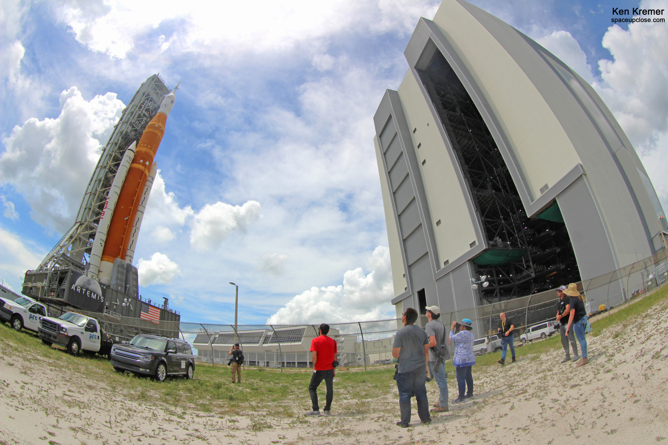 Artemis I rocket takes last road trip despite lightning