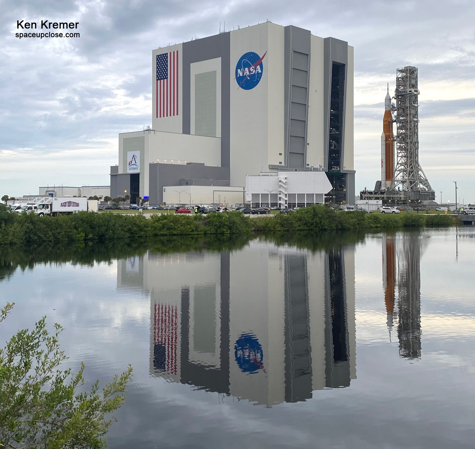 Artemis 1 Moved to VAB Protective Hangar due to Hurricane Ian: Photos