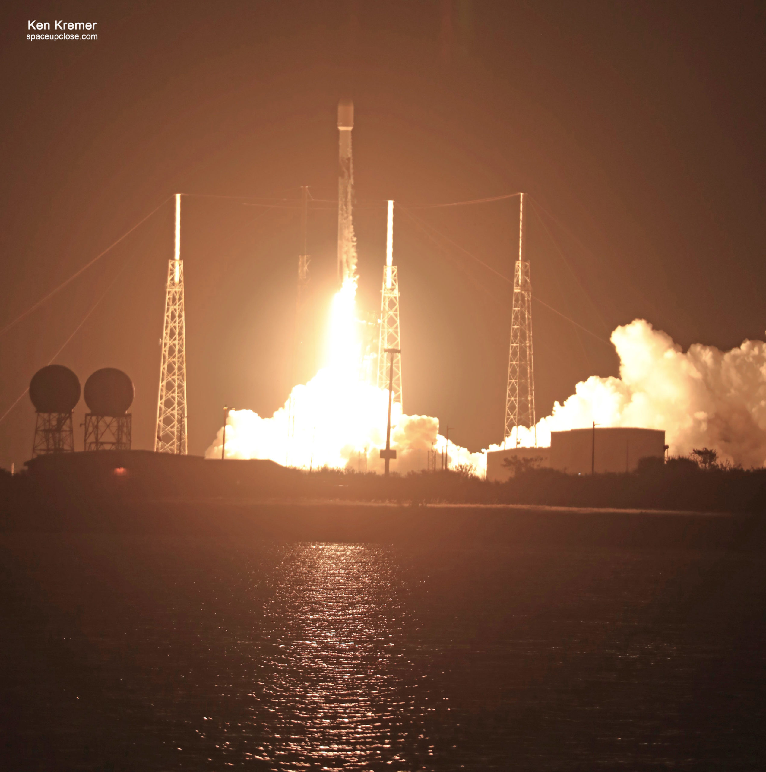 200th SpaceX Falcon Rocket Launches 1st Two Next Gen SES mPower Internet Satellites: Photos