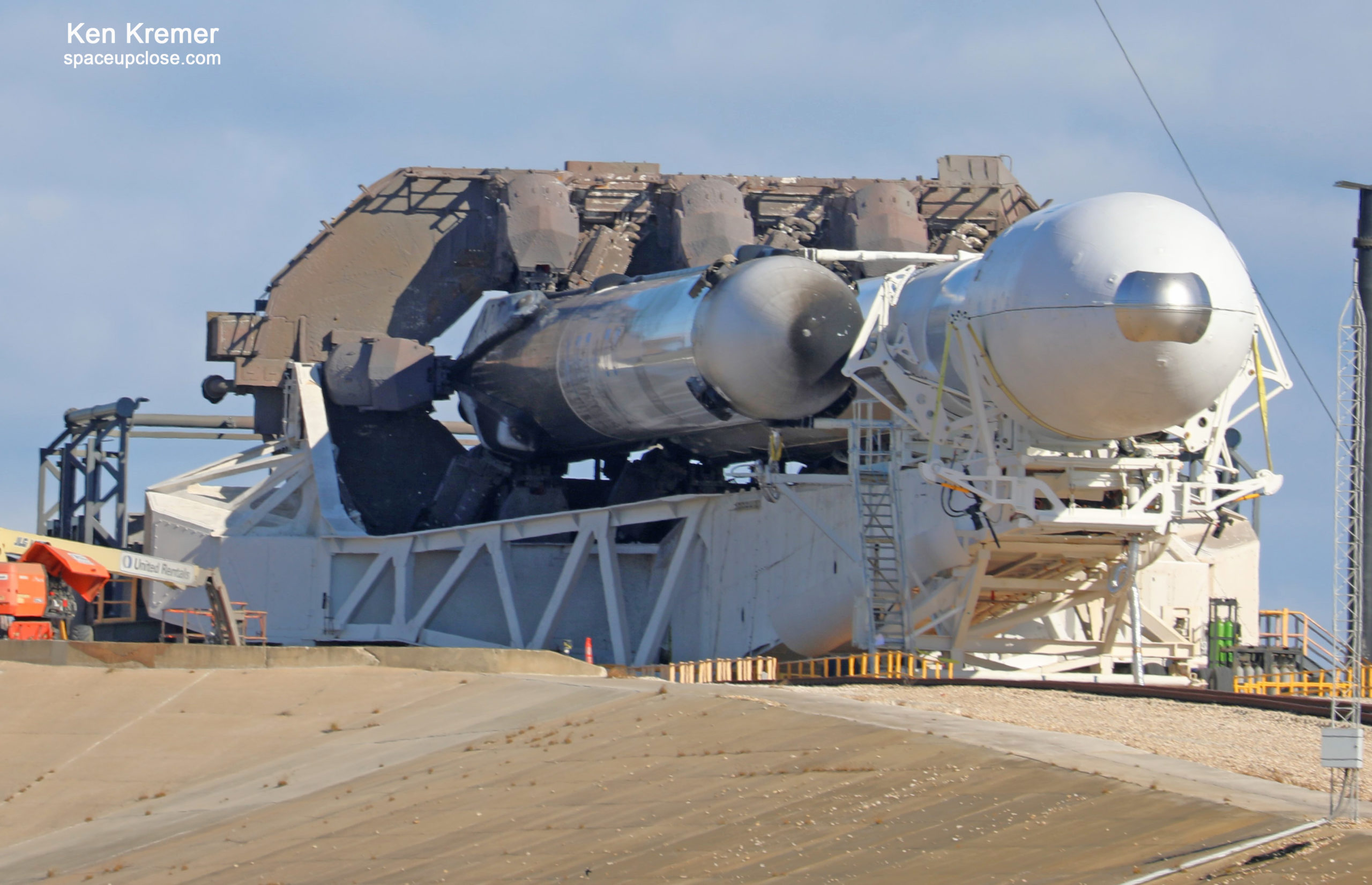 SpaceX Delays 1st SpaceX Falcon Heavy Launch of 2023 to Jan. 15 for Space Force: Photos