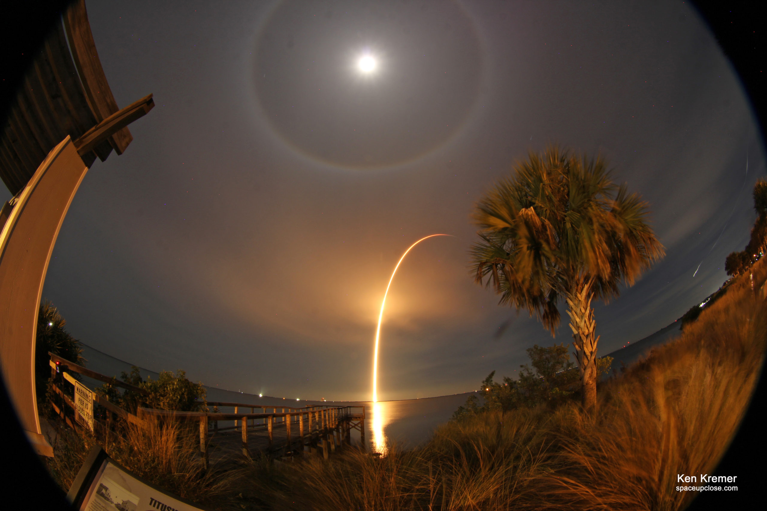 SpaceX Starlink Spectacular Streak to Orbit Under Full Beaver Moon and Halo – Photos